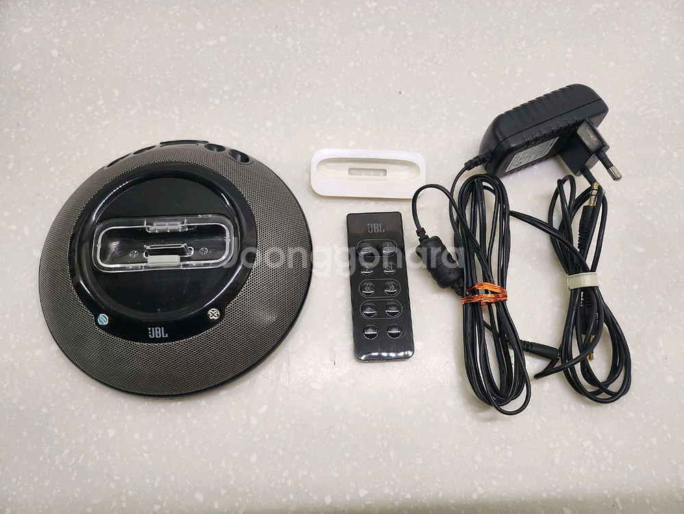 JBL 온 스테이지 마이크로 포터블 아이폰 독 스피커--0