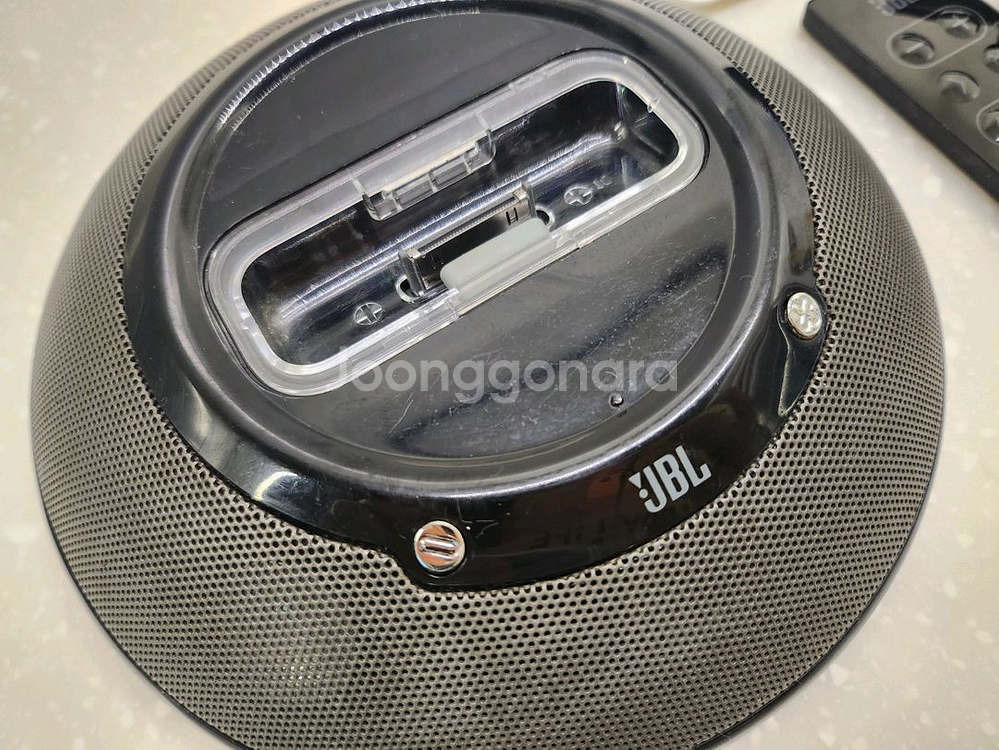 JBL 온 스테이지 마이크로 포터블 아이폰 독 스피커--1