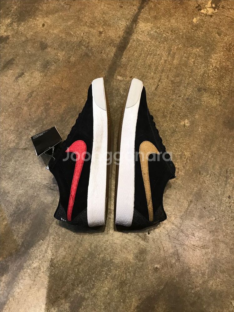 270 나이키 브루인로우 SE 프리미엄 QS 로스트에어--3