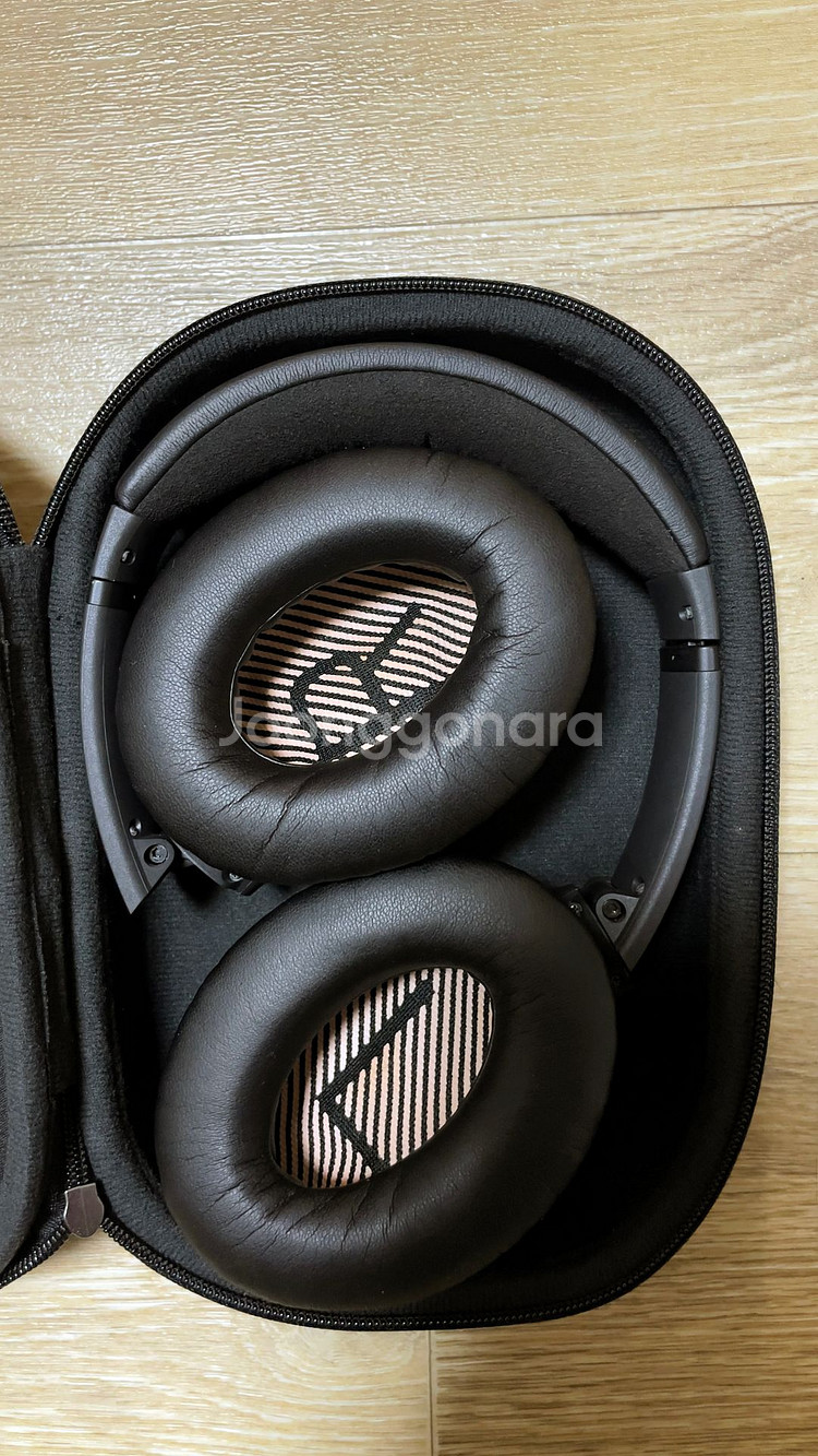 bose qc35 2세대 헤드셋 (블랙, 골드로고)--2