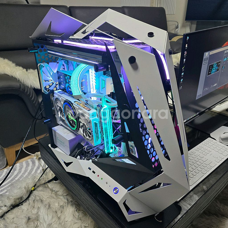 컴퓨터 인텔 i7 12700f 완본체 데스크탑.--1