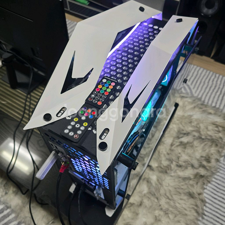 컴퓨터 인텔 i7 12700f 완본체 데스크탑.--8
