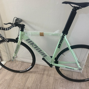 언노운 싱귤러리티2 2022 픽시 자전거