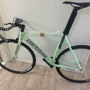 언노운 싱귤러리티2 2022 픽시 자전거