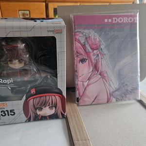 [니케] 라피 넨도로이드 + 도로시 패브릭 포스터 세트