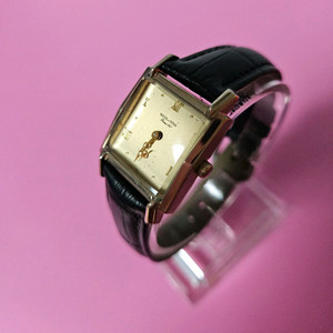 Solvil&Titus 여성 가죽시계