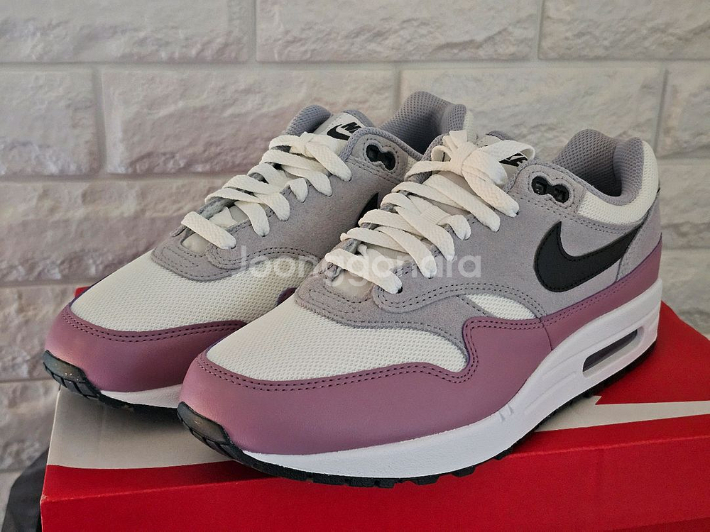 나이키 에어맥스1 ess 260 새상품--0