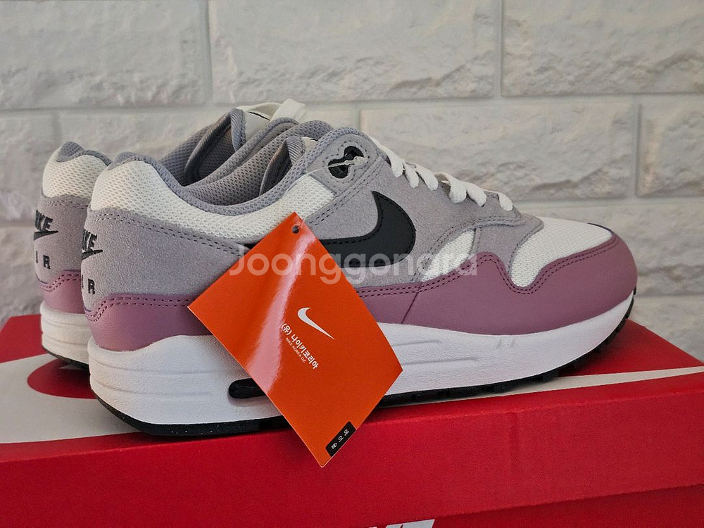 나이키 에어맥스1 ess 260 새상품--2