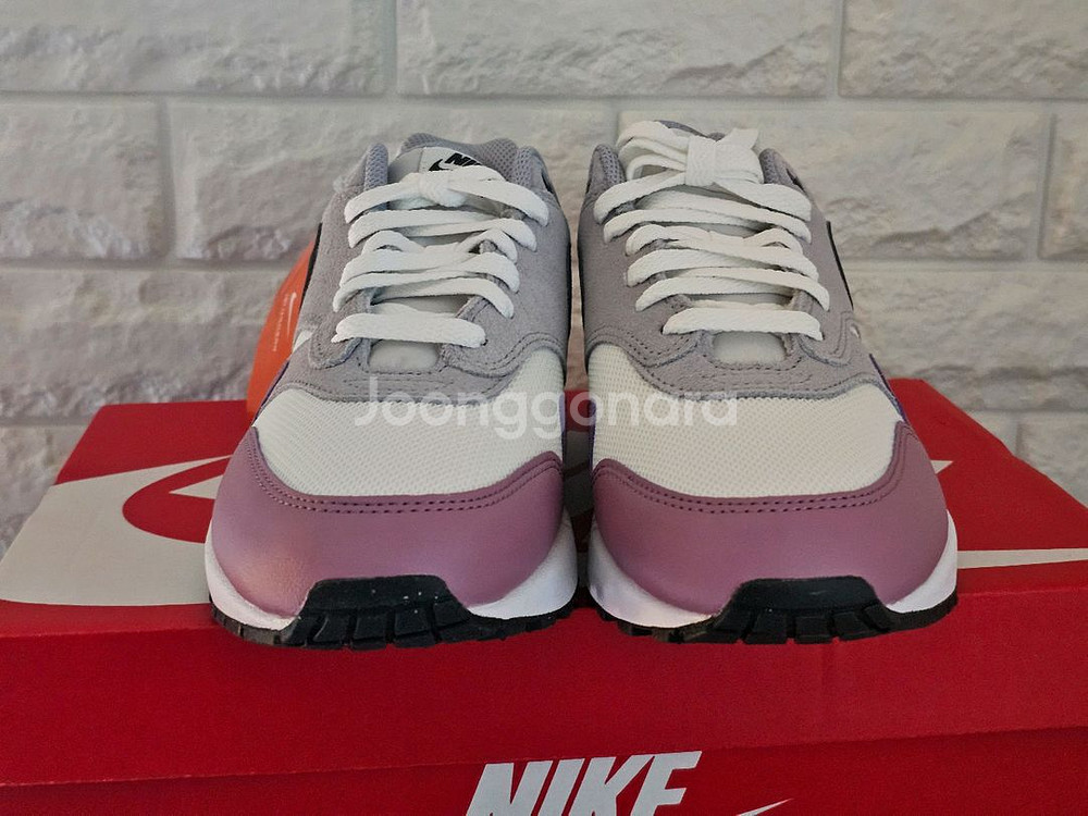 나이키 에어맥스1 ess 260 새상품--1