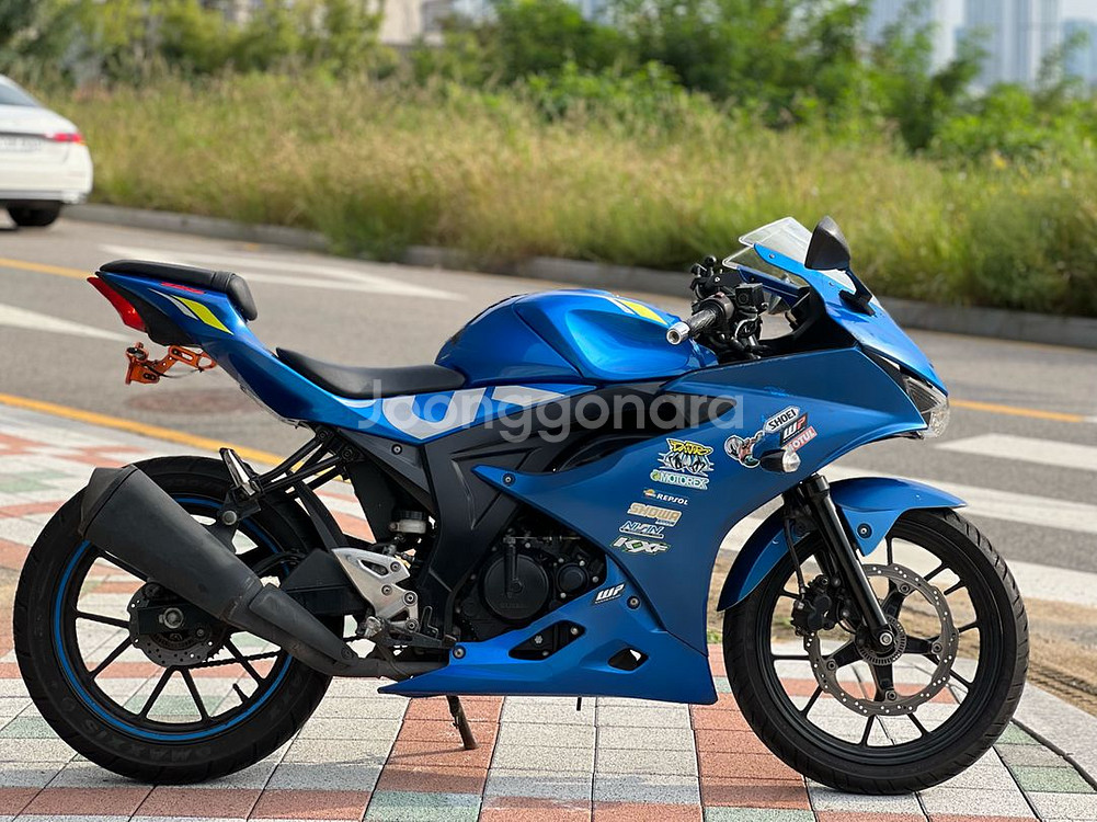 스즈키 Gsx-r125--5