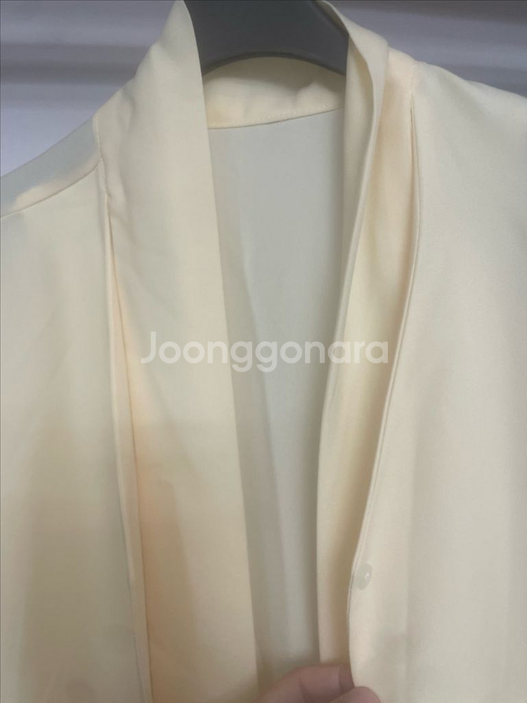 노란색 7부 소매 블라우스 프리사이즈--1