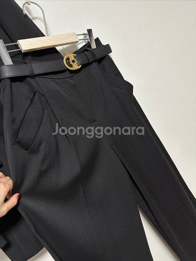 모조에스핀 자켓+금장벨트 와이드팬츠 셋업--7