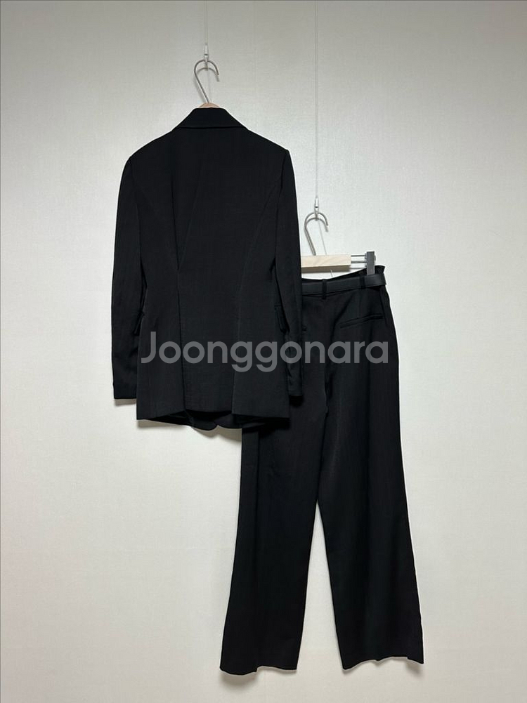 모조에스핀 자켓+금장벨트 와이드팬츠 셋업--8