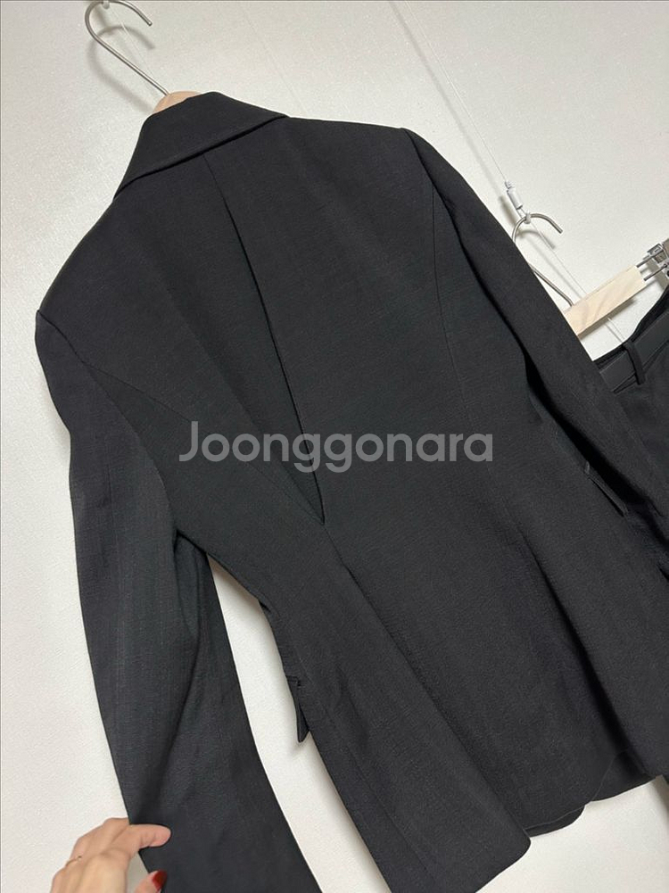 모조에스핀 자켓+금장벨트 와이드팬츠 셋업--9