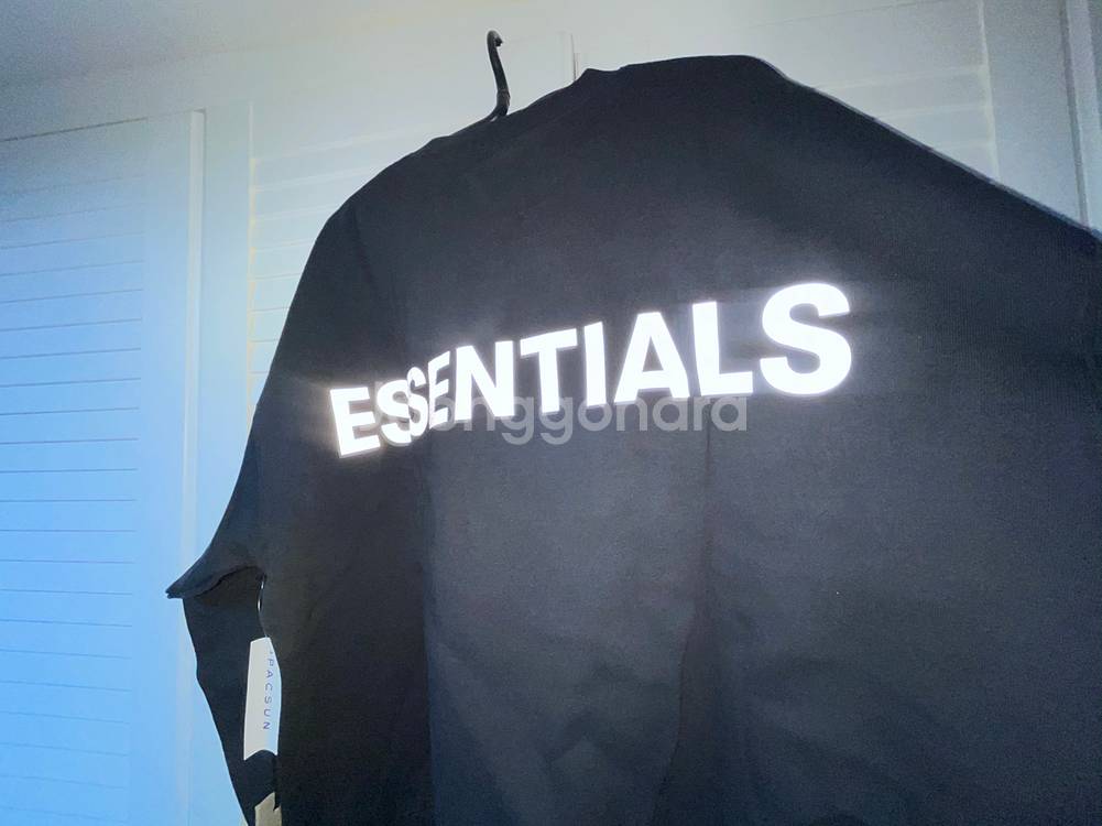 피오갓 Essentials 리플렉티브 맨투맨 새제품 S--0