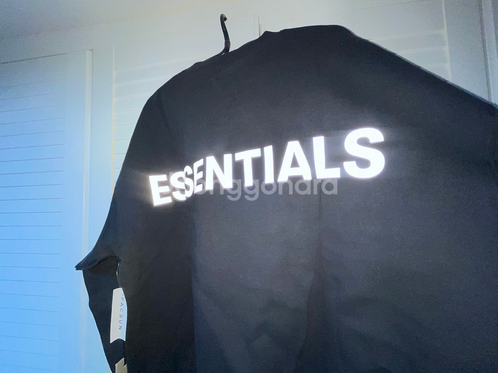 피오갓 Essentials 리플렉티브 맨투맨 새제품 L--2