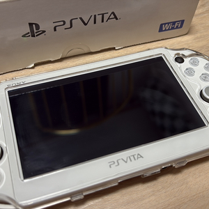 PS Vita 2세대 화이트 판매합니다.
