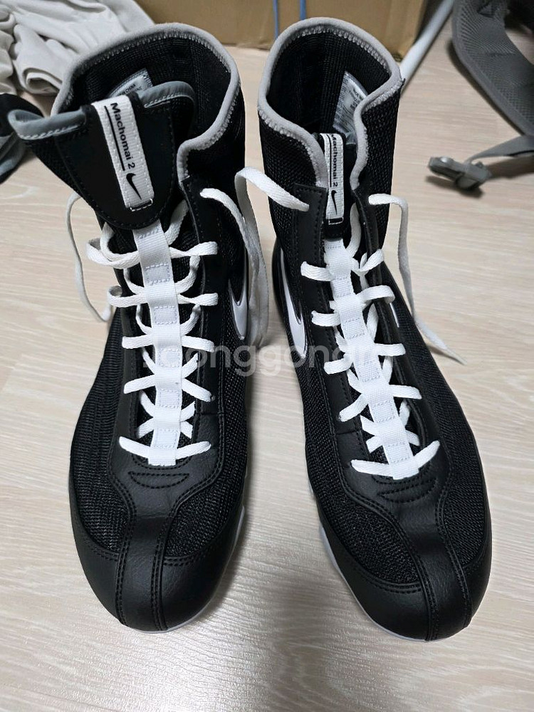 [3번 신은 거의 새것] 마초마이2 270 흰검 팔아요--0