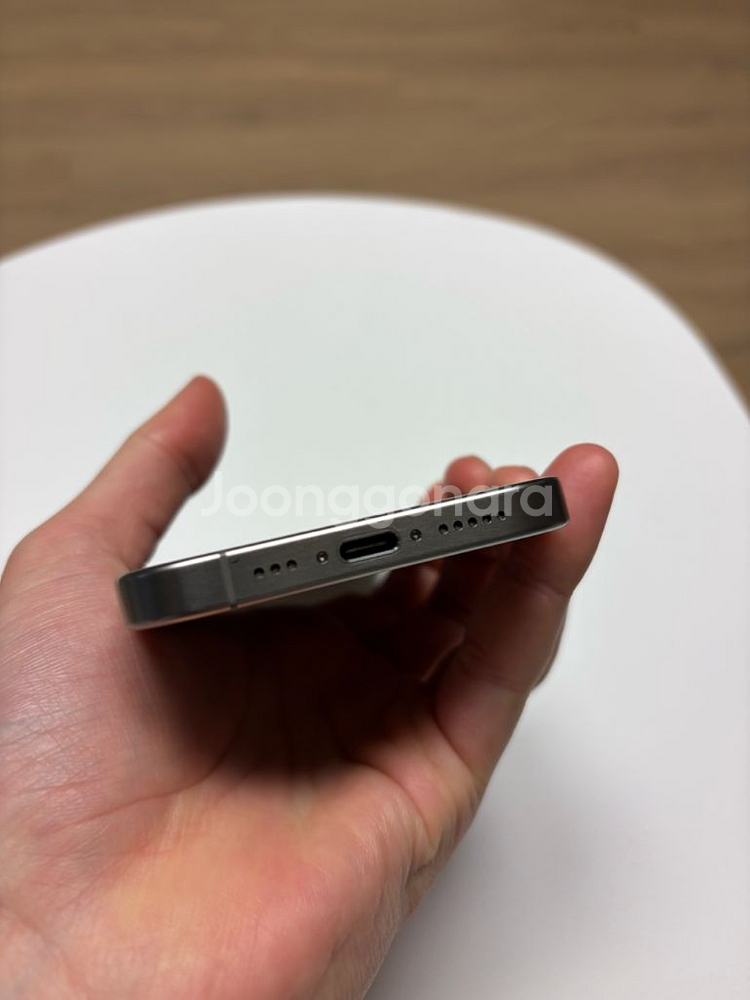 아이폰 15pro 내츄럴티타늄 128gb--5