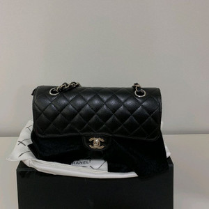 샤넬 클래식 스몰 캐비어 (내장칩)