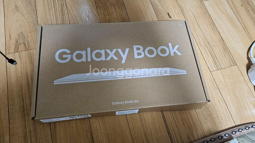 삼성 갤럭시 book go 노트북 팝니다.--3
