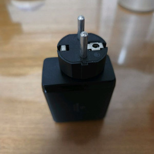 신지모루 100w 충전기