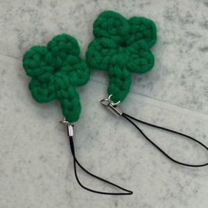 뜨개 네잎클로버 키링