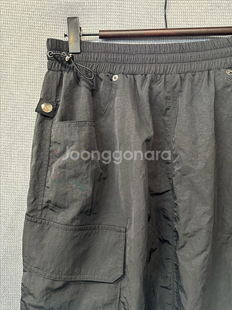 보브 프론트 슬릿 나일론 카고 스커트 M--3