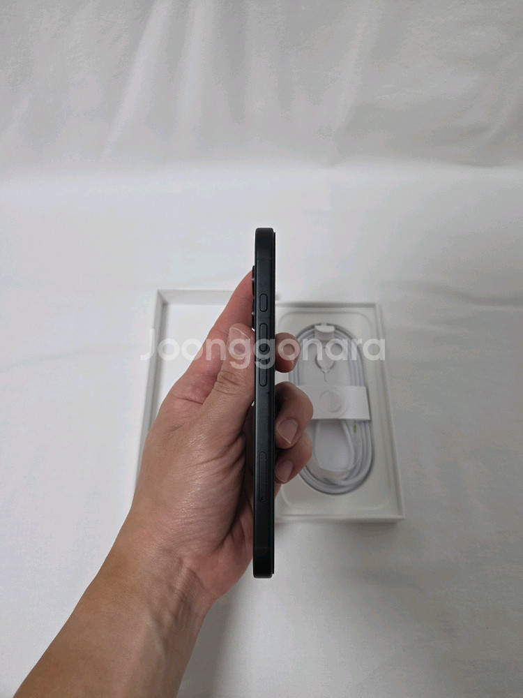 아이폰 16 스그 256GB / 생활기스 외 상태 최상--2