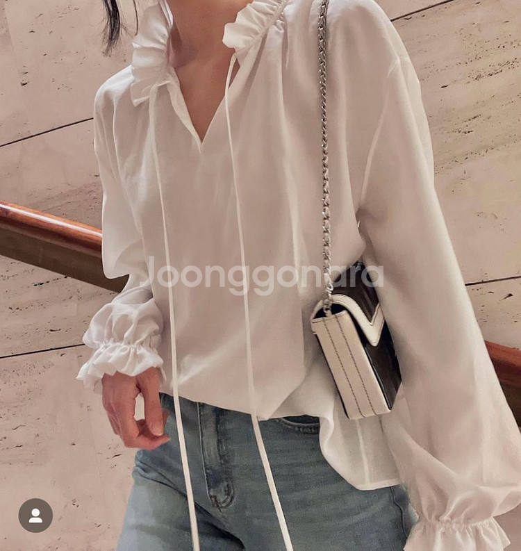 블랑쇼 프릴블라우스 화이트--0