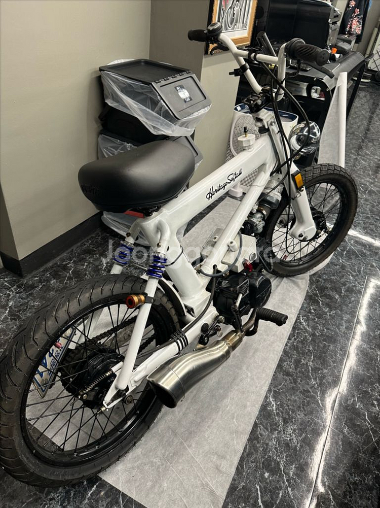 언더본 커스텀 오토바이--2