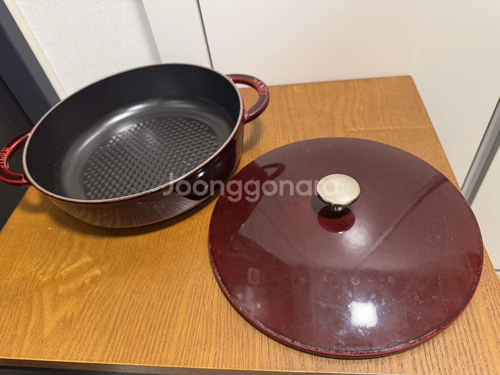 스타우브 헥사곤 전골냄비 24cm 버건디 색상입니다바닥--0