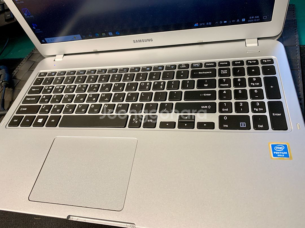 삼성 노트북 Pentium Gold 팝니다.--1