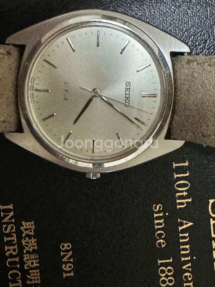 세이코 V.F.A 110주년 한정판 화이트골드 쿼츠--1