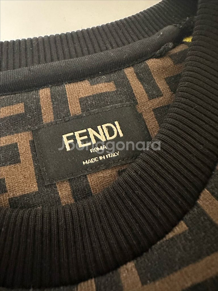 펜디 맨투맨 셔츠--1