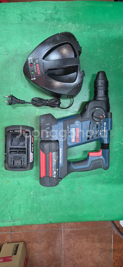 보쉬 36V 함마드릴 GBH36V-LI PLUS 세트상--1