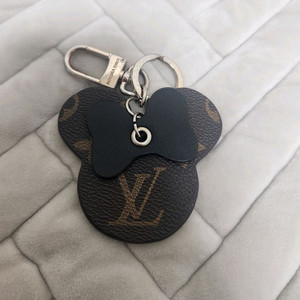 [급처] 루이비통 미키마우스 모노그램 키링 블랙
