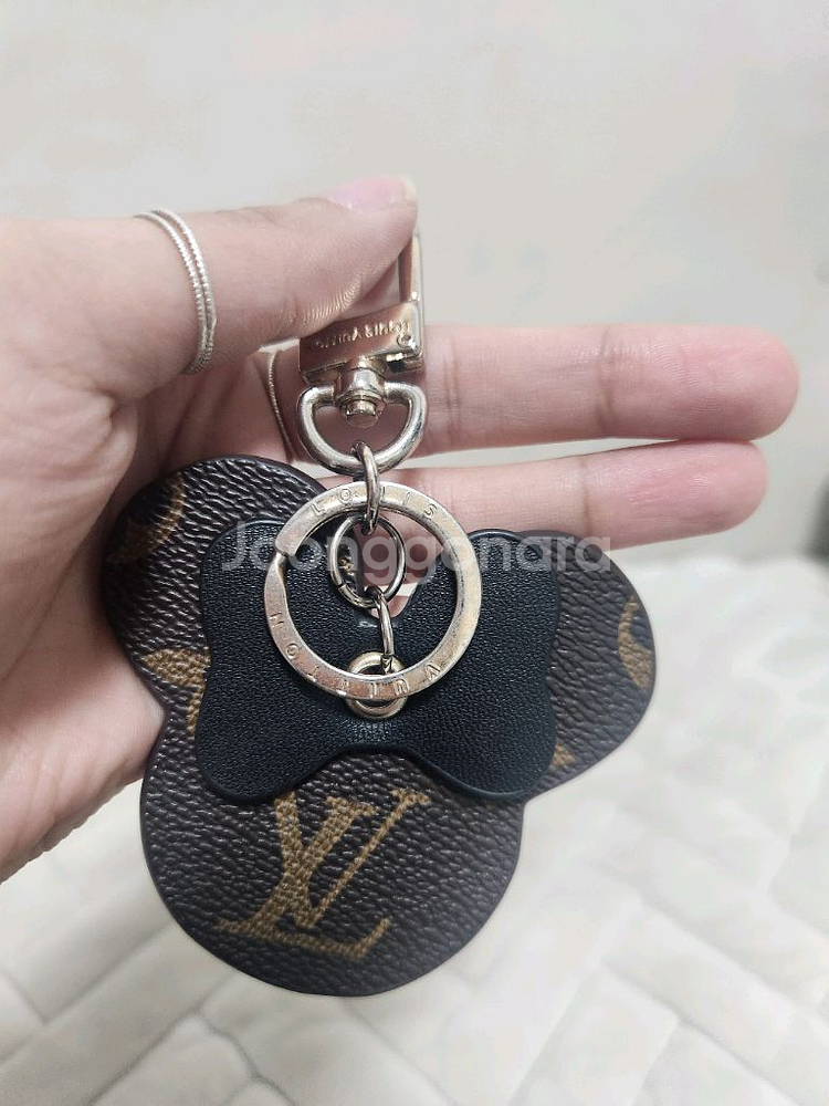 [급처] 루이비통 미키마우스 모노그램 키링 블랙--6