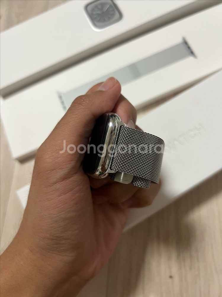 애플워치8 45mm 스테인리스 밀레니즈루프 팝니다.--4
