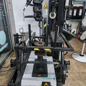 호프만전자동 승용차 타이어탈착기