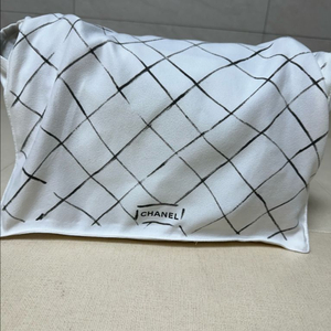 샤넬 클래식 캐비어 은장 라지