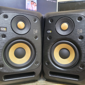액티브 모니터 스피커 KRK V4S4 1set팝니다