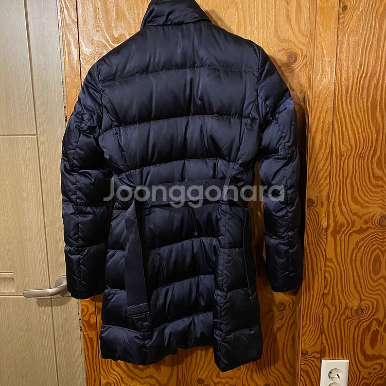 프라다 삼각로고 다운패딩 정품 판매합니다.--7