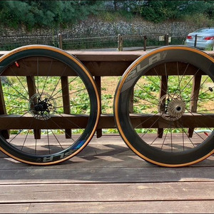 자이언트 SLR1 디스크 카본 튜블리스 휠셋