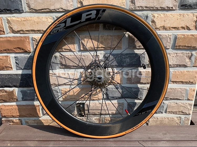 자이언트 SLR1 디스크 카본 튜블리스 휠셋--3