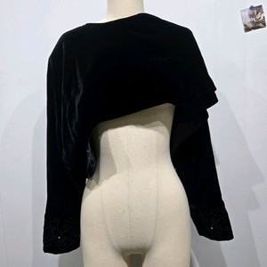 발렌시아가 벨벳 블랙 볼레로 랩 자켓