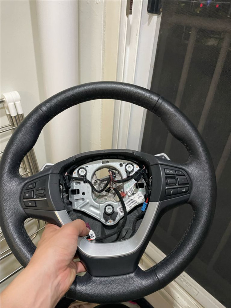 bmw 스포츠핸들 이미지