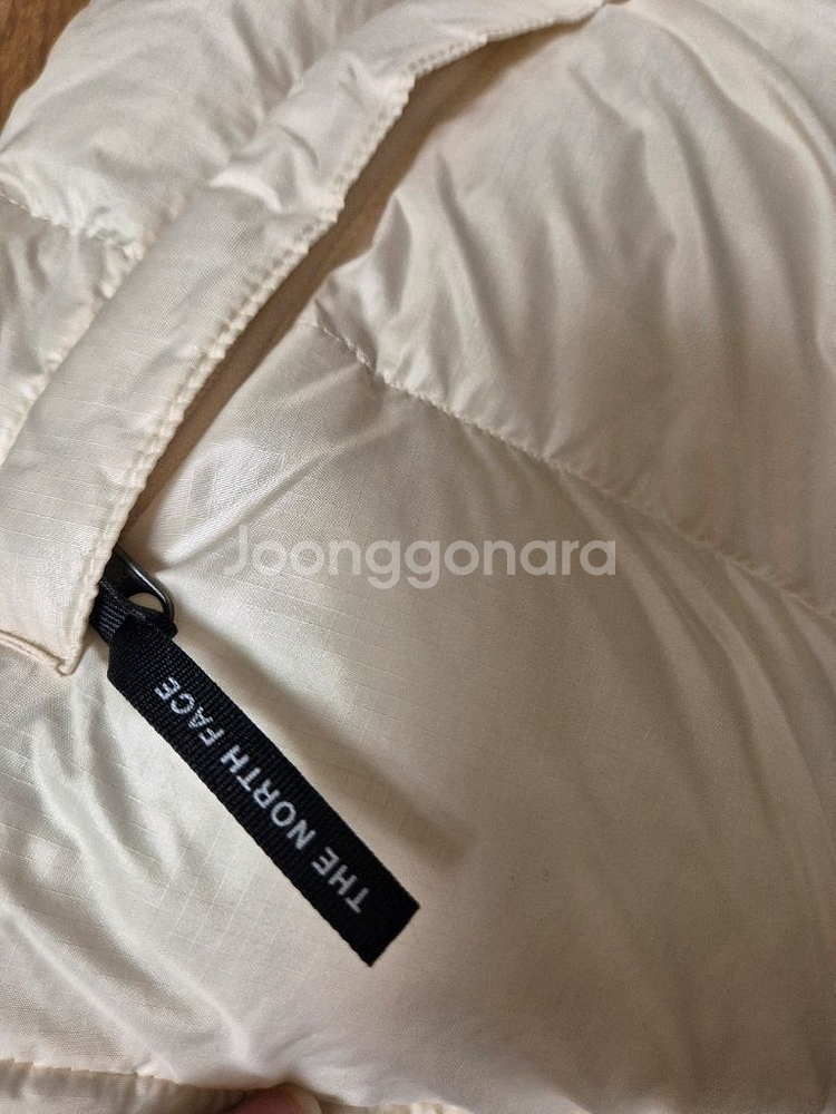 노스페이스 눕시패딩 아이보리(L size)--5
