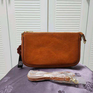 소가죽 숄더 크로스백