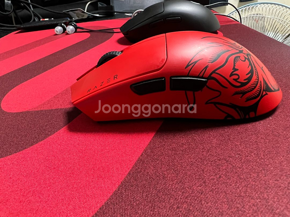 레이저 바이퍼 V3 Pro 페이커 에디션 팝니다--2